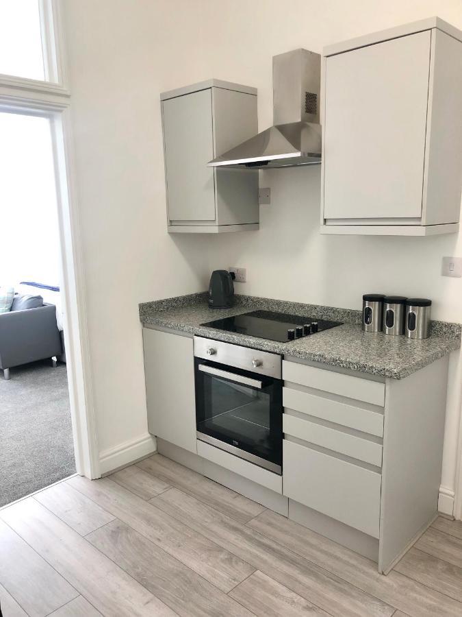 Southside Street Apartment *